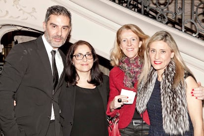 Nacho Martínez (Adolfo Dominguez), Emilia D'agostino (ITF), Pilar Martínez (Cartier) con Elena Ferreras, la Directora de Publicidad de S Moda.