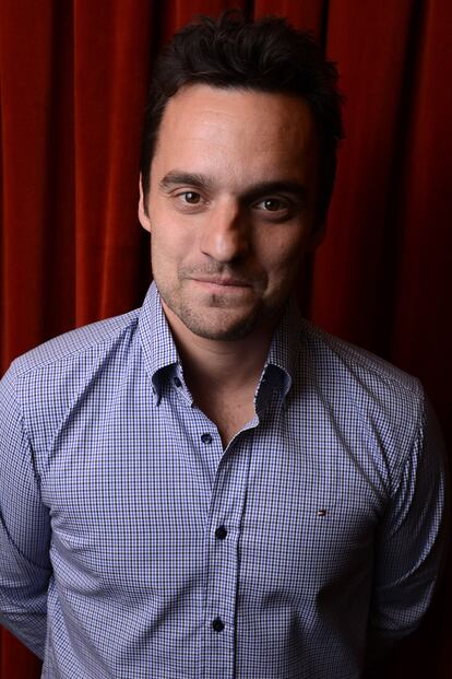 Jake Johnson por fin se va poder quitar la etiqueta de 'novio de Zooey Deschanel en New Girl' para pasar a ser Jake Johnson a secas. Tras participar en la imprescindible Seguridad no garantizada, Johnson sale de su vis cómica para interpretar al barbas más-que-amigo de Olivia Wilde en Drinking Buddies. Un papelón en una de las películas de 2013 (pendiente de estreno en España).