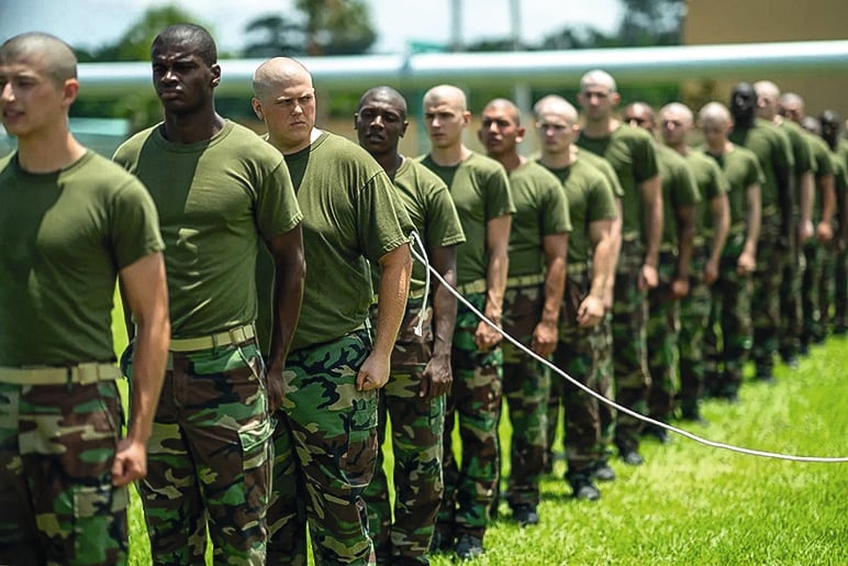 Una imagen de la serie 'Boots' de Netflix estrenada este 2025.