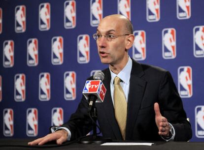 El subcomisionado de la NBA, Adam Silver.