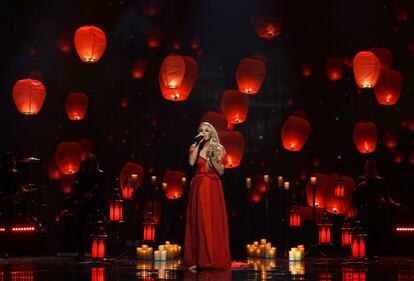 Carrie Underwood se quedó con el premio a la mejor artista femenina de música country.