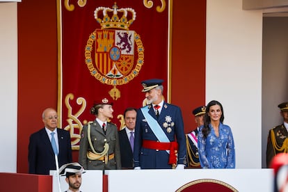 Los Reyes y la Princesa de Asturias presiden este jueves los actos conmemorativos del 12 de Octubre, en la plaza de Neptuno de Madrid.