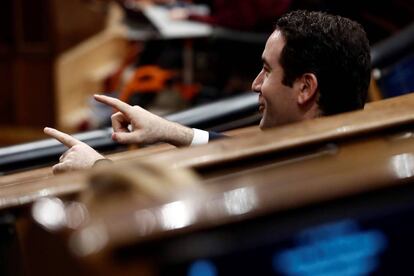 El secretario general del PP, Teodoro García Egea, gesticula este martes en el Congreso.