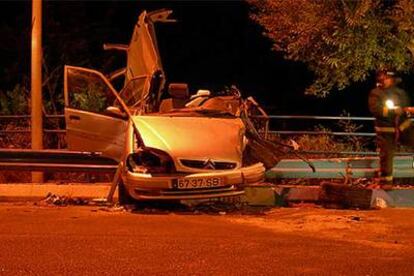 Vehículo del fallecido tras ser embestido por uno de los coches de la carrera.