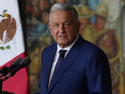 El presidente de México, Andrés Manuel López Obrador, durante su informe trimestral con motivo de los 100 días del cuarto año de su gobierno, en abril de 2022.