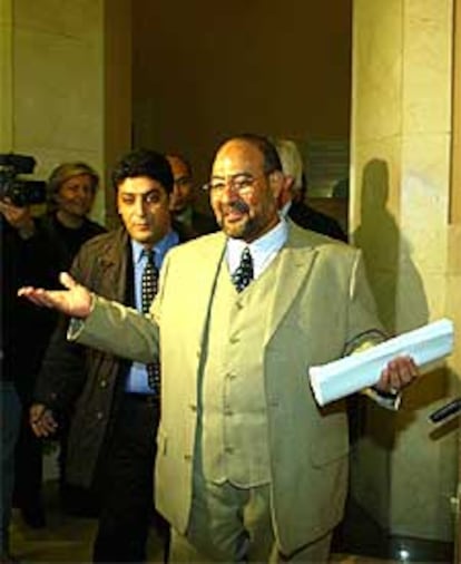 Mohamed Kamal, ayer, a la salida de la sala de juicio en Barcelona.