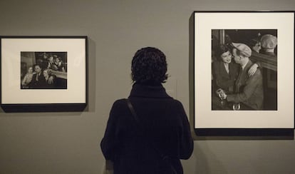 Dos fotografías del Bal des Quatre Sisons de la rue de Lappe, París, en 1932, de Brassaï.