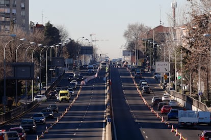 Vista de la autovía A-5 a la altura de Campamento tras arrancar las obras de soterramiento de la A-5