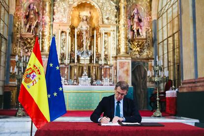 Feijóo, el lunes durante la firma de su plan en Cádiz.