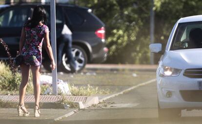Una prostituta en el Polígono Marconi.