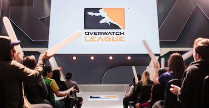 El público jalea en un momento de la 'Overwatch League | Blizzard'.