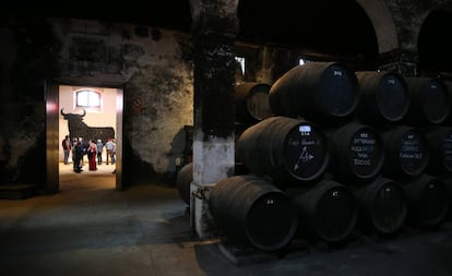 Bodega y acceso al museo de Osborne, en El Puerto de Santa María (Cádiz).