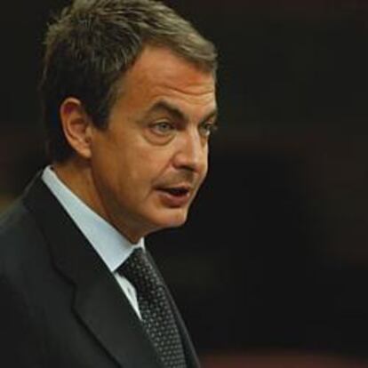 Zapatero asume su debilidad y reclama el máximo apoyo para afrontar las reformas