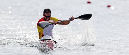 Craviotto, durante la final del K1-200 en la que consiguió el bronce.