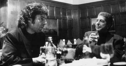 El cantaor Enrique Morente y el cantautor canadiense Leonard Cohen en 1993.