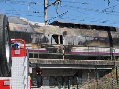 El tren AVE espa&ntilde;ol tuvo que ser evacuado este domingo a la altura de la localidad francesa de Lunel, cerca de Montpellier.