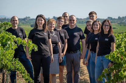 Familia Cusiné, propietaria de Parés Baltà. Imagen proporcionada por la bodega.