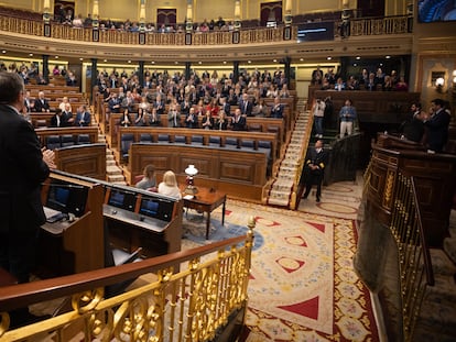 Diputados en el hemiciclo durante una sesión plenaria, en el Congreso de los Diputados este martes en Madrid.