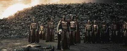 Fotograma del filme <i>300,</i> que recrea el enfrentamiento entre los espartanos y el Ejército persa.