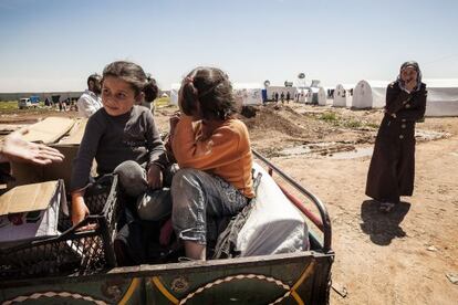 Campo de refugiados sirios cerca de la frontera con Turquía.