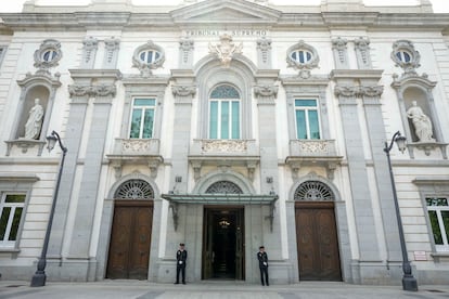 Vista de la entrada principal de la sede del Tribunal Supremo durante el acto solemne de Apertura del Año Judicial, este jueves Madrid.