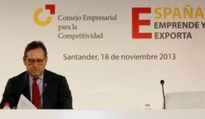 El vicepresidente segundo del Banco Santander, Matías Rodriguez Inciarte, momentos antes de presentar hoy el informe "España emprende y exporta".