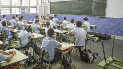 Alumnos durante una clase en un colegio concertado.