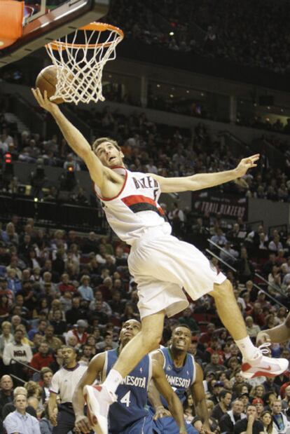 Un lanzamiento de Rudy Fernández con los Blazers.