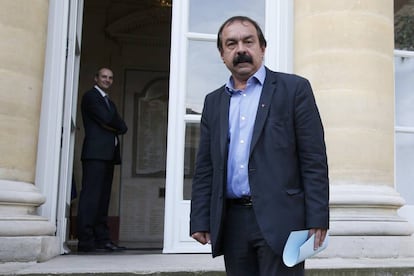 Martinez, líder de la CGT, llega a su reunión con la ministra este viernes.