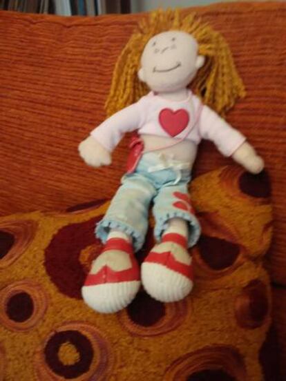 La muñeca no bratz de Nemesia.