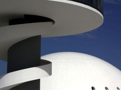 El Centro Niemeyer.