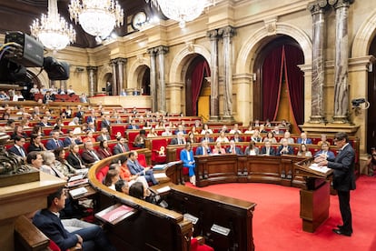 El president de la Generalitat, Salvador Illa, durante el debate de política general en el Parlament.