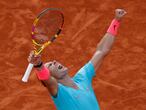 Tennis - French Open - Roland Garros, Paris, France - October 9, 2020  Spain's Rafael Nadal celebrates after winning his semi final match against Argentina's Diego Schwartzman  REUTERS/Christian Hartmann     TPX IMAGES OF THE DAY