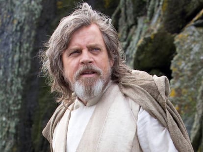 Mark Hamill, como Luke Skywalker em 'O despertar da força'.