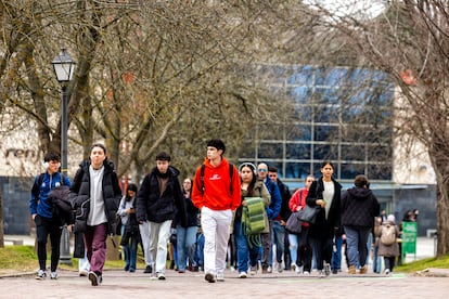 Los padres de los universitarios de hoy han visto crecer la esperanza de vida en casi diez a?os, algo que, con las tendencias actuales, no vern sus hijos