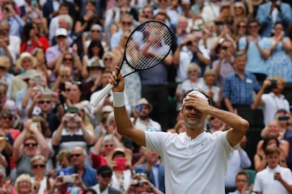 Roger Federer celebra su victoria ante Marin Cilic.