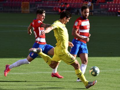 Gerard Moreno marca el primer gol del Villarreal ante el Granada.