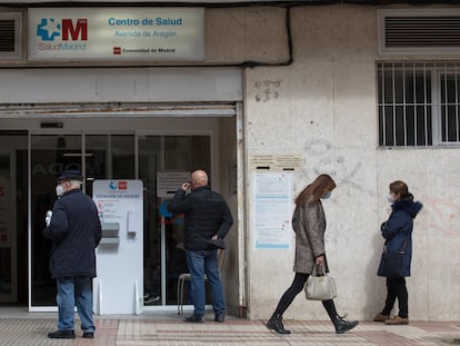 Centro de salud en la avenida de Aragón de Madrid.