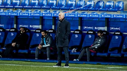 David Bettoni durante el partido del Madrid ante el Alavés este sábado en Mendizorroza.