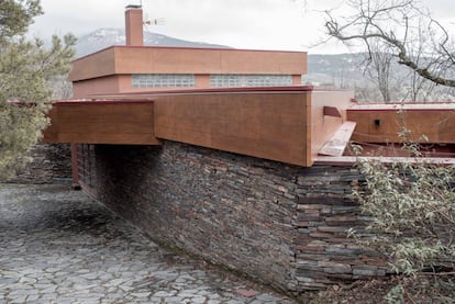 Una vivienda construida en 1977 por el arquitecto Ramón Bescos Domínguez.