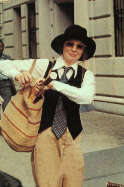 La actriz Diane Keaton en el papel de la neurótica Annie Hall. Keaton sentó un precedente de 'novia indie' con este papel.