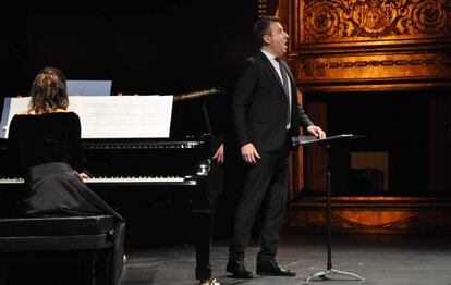Carlos Mena, durante su actuación.