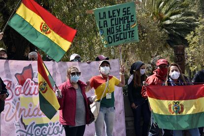 Activistas protestan frente al Tribunal Supremo Electoral (TSE) el pasado jueves.