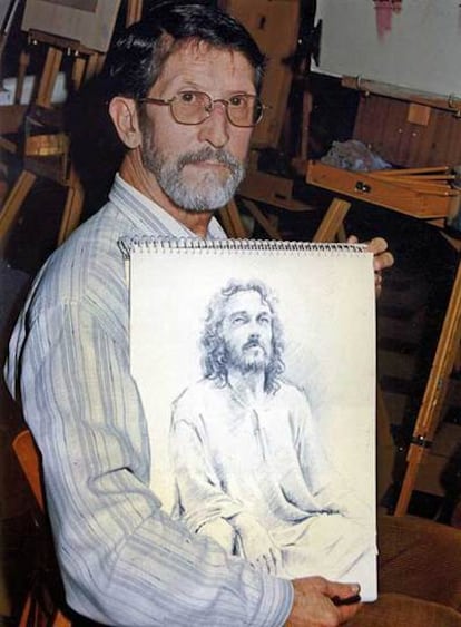 El artista Rafael Sempere, en su taller, en 2007.