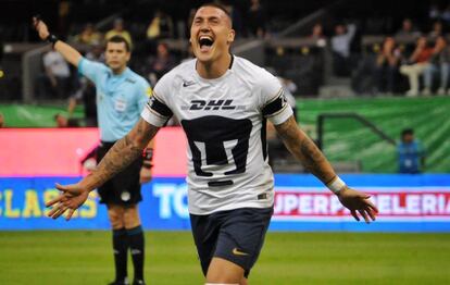 Castillo celebra un gol durante el torneo pasado.