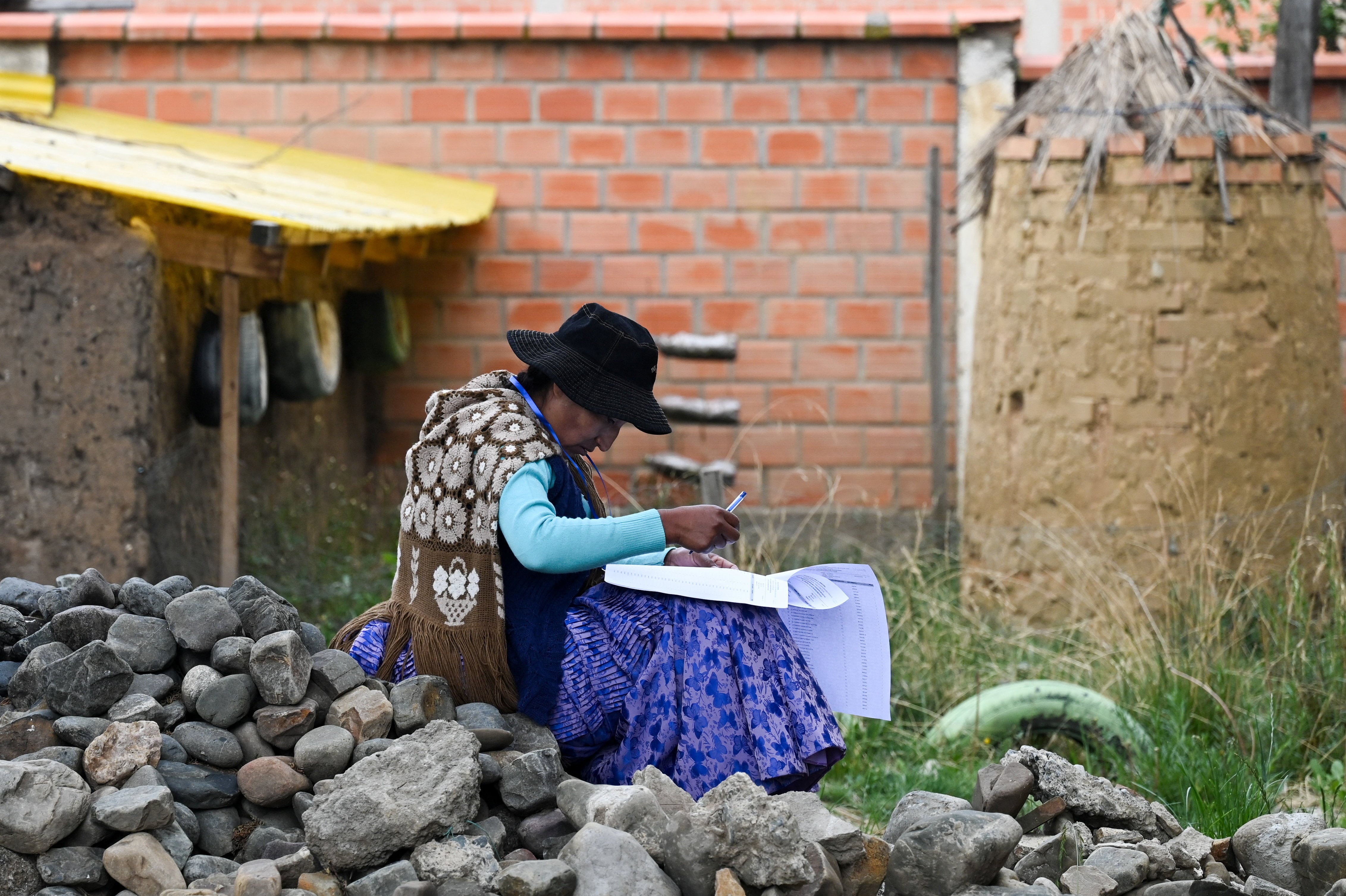 La segunda vuelta electoral en Bolivia, en imágenes 