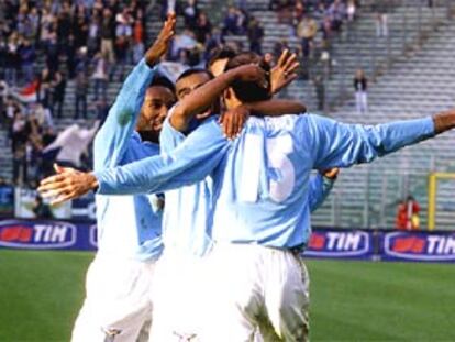Los jugadores del Lazio celebran un gol en el partido de Copa ante el Empoli, jugado el martes.