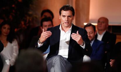 09/04/2019 El presidente de Ciudadanos, Albert Rivera, durante una charla-coloquio sobre economía con miembros del partido.  ECONOMIA  Óscar J.Barroso - Europa Press