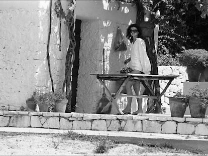 Jackie Kennedy on Skorpios (Greece) in July 1975.