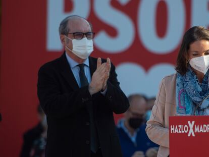 El candidato del PSOE, Ángel Gabilondo, con la ministra de Industria y Turismo, Reyes Maroto, su propuesta para vicepresidenta de la Comunidad de Madrid.